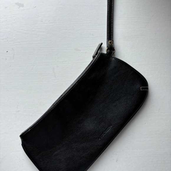 Steve Madden black wristlet - Picture 2 of 6